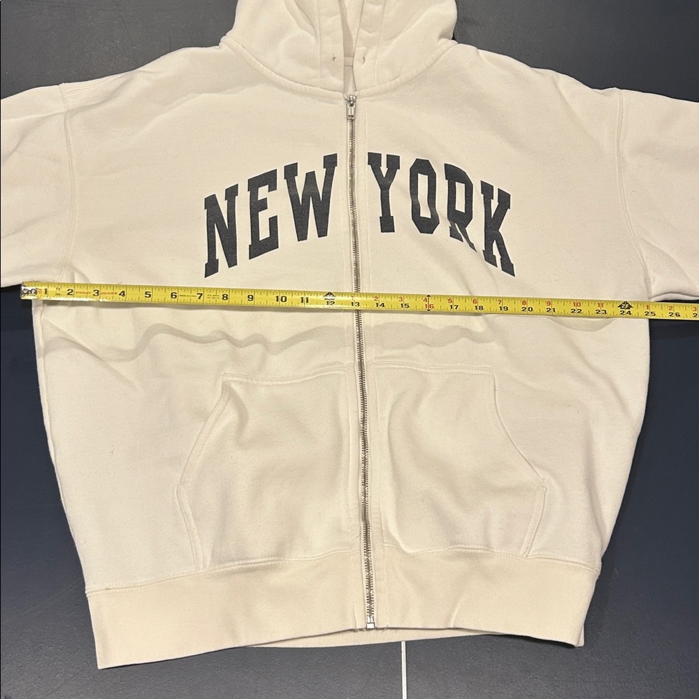 Brandy Melville Zip up hoodie - Picture 5 of 5